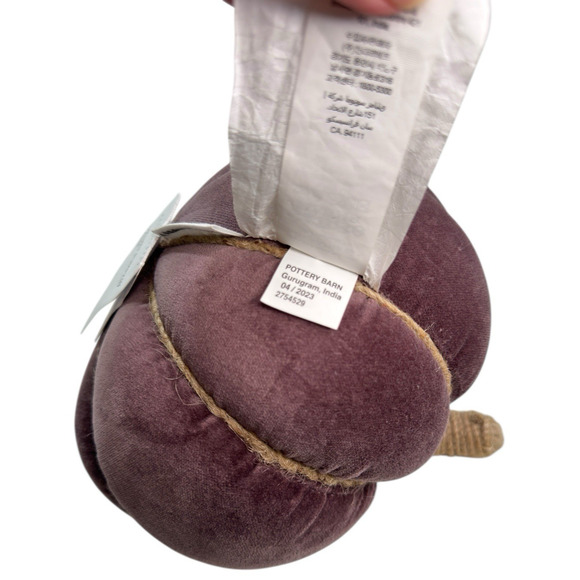 Pottery Barn Velvet Pumpkin Pillow Fig New With Tags 2023 READ - Picture 10 of 10